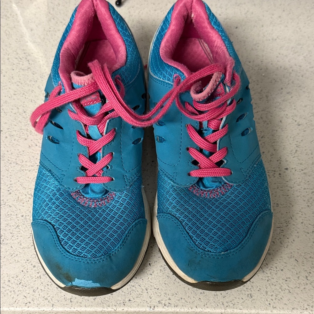 Vionic Turquoise and Pink Lace-Up Sneakers
